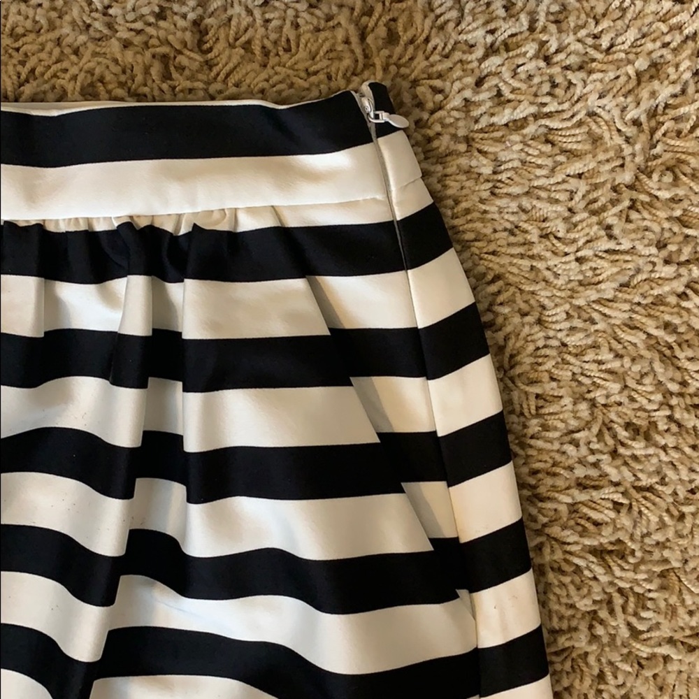 Forever 21 Striped Two-Piece Top and Skirt Set - Picture 5 of 8